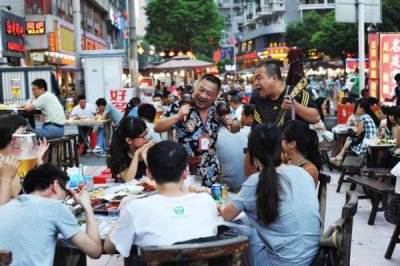 ​99年啤酒价格多少钱  九几年的啤酒一瓶多少毫升