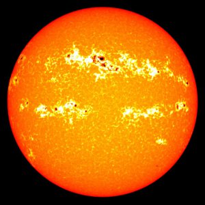 ​科学家探索持续了几个世纪的太阳黑子周期谜团