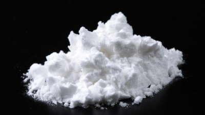 ​烧碱是碱吗还是盐（液碱和烧碱的区别）