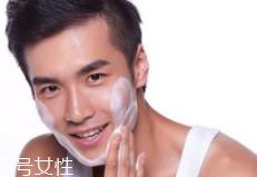男士护肤品有什么特别之处？男性出油是女性的2倍