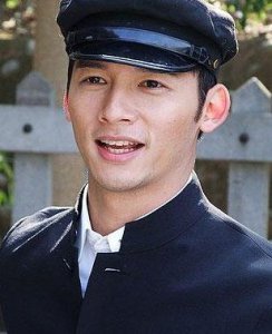​温升豪个人资料