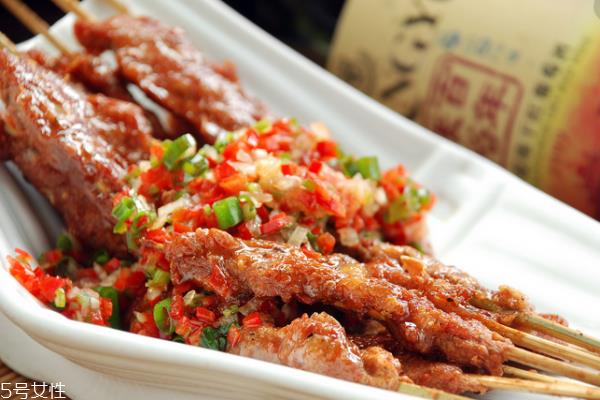 羊肉为什么比牛肉贵 成本较高的原因