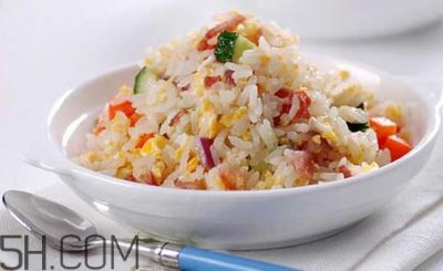 ​蛋炒饭怎么做让每一颗米上都有蛋？蛋炒饭有什么营养
