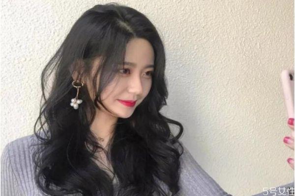云朵烫自己怎么卷 云朵烫发教程