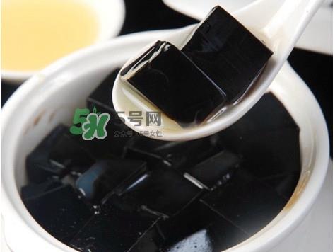 龟苓膏哪个牌子正宗？传统的龟苓膏如何熬制