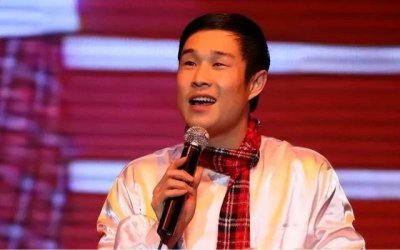 ​小沈阳（原名沈鹤，中国内地男演员、二人转演员、歌手、导演、编剧、主持人）