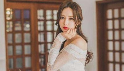 ​如何安慰女友在肚子疼和吵架后的情绪？