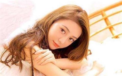 男生加了你却不跟你聊天是什么意思？男生加了微信不说话怎么办？
