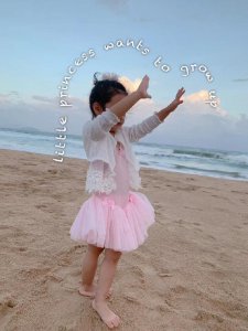 ​陈赫晒照为3岁女儿庆生 愿安安不要生病尽显父爱