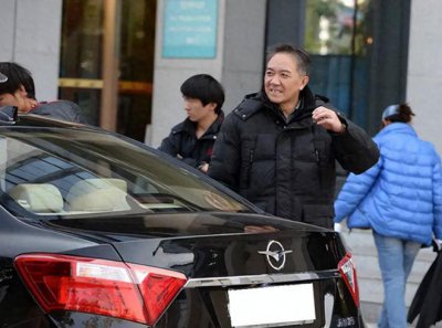 ​“国家一级演员”，出道37年身价千万，出门开7万的国产车