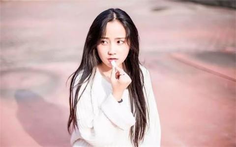 和女生聊天怎么找话题，和女孩聊天的幽默话题