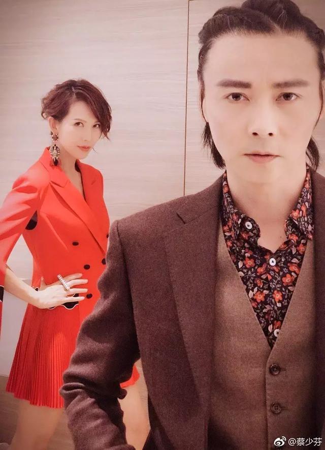 沉寂多年之后，张晋没有辜负妻子的鼓励，他终于拿到了金马奖最佳男配角。