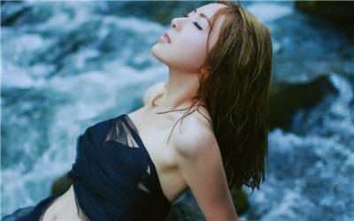 ​恋爱技巧：冷读术！处男必看的撩妹圣经