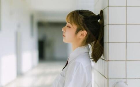 女朋友要求买1万钻戒值得吗