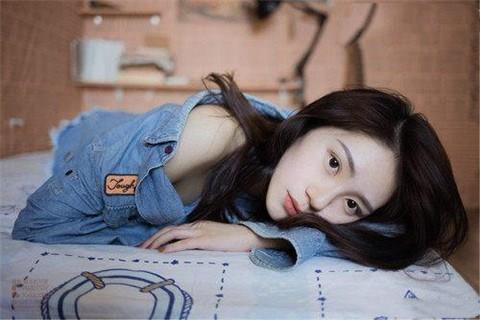 怎么去跟女孩子聊天找话题1
