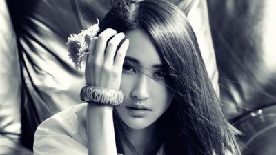 ​渣女在酒吧里的行为表现