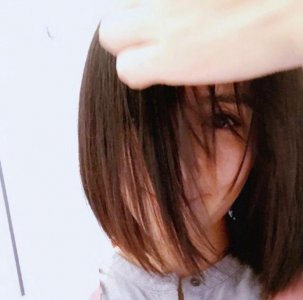 ​谢娜又剪了短发造型 但其实长发的她更好看