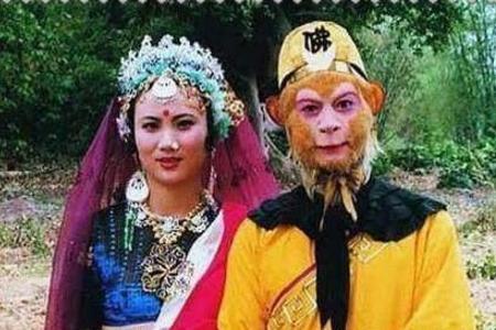 六小龄童娶了西游记里的她，过着朴素的生活，妻子美艳生活低调