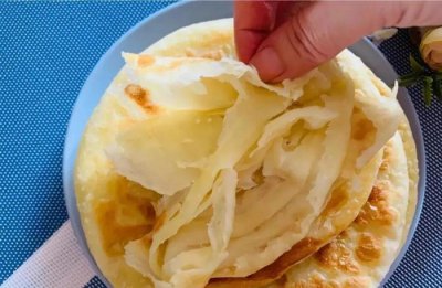 ​烙饼怎么做又软又好吃？学会这个方法，酥脆又松软