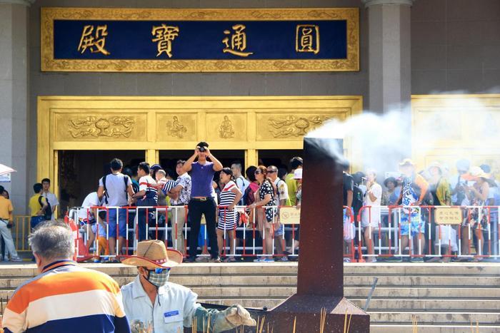 世界上最大的观音像原来在三亚  南海上的一个传奇