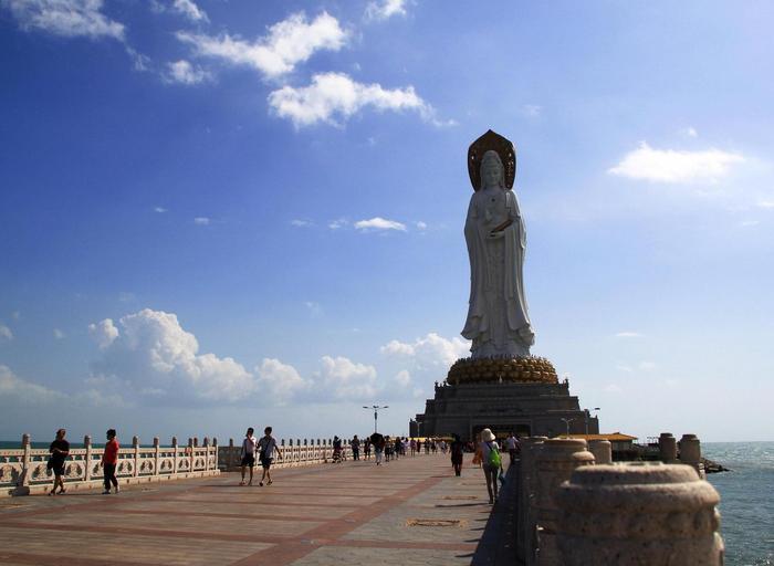 世界上最大的观音像原来在三亚  南海上的一个传奇