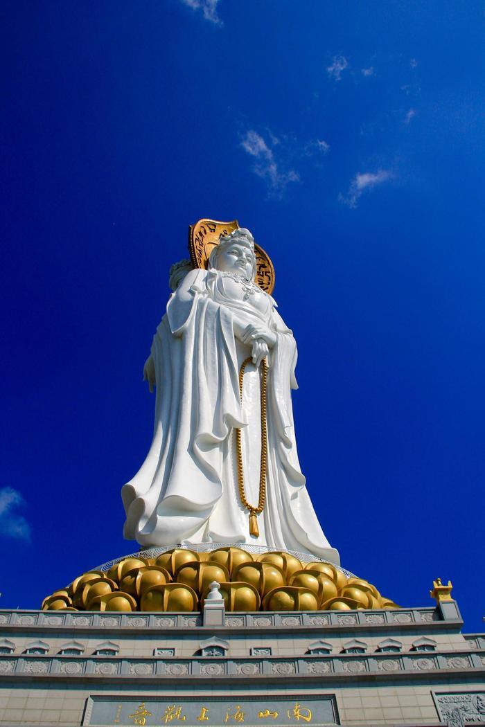 世界上最大的观音像原来在三亚  南海上的一个传奇