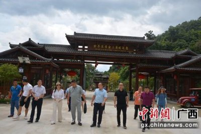 ​李雅琴到东兰景区调研 冀围绕长寿养生开展旅游建设