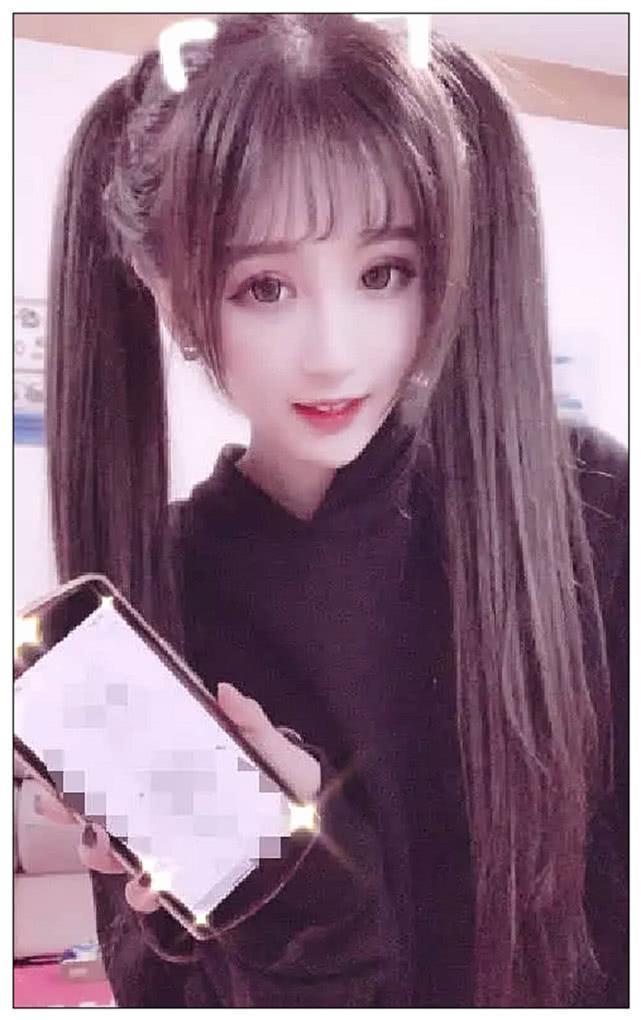 杨清柠扎马尾晒自拍，不慎暴露身体“致命缺陷”，网友：太假了！