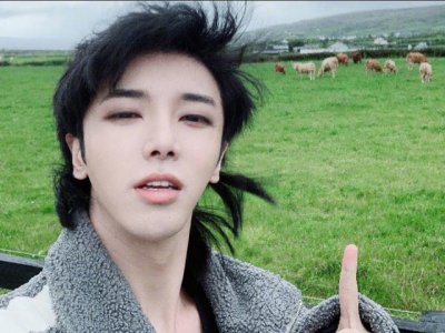 ​华晨宇23岁出道，29岁刷新数字单曲记录，承办了15场万人演唱会