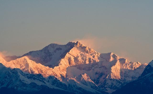 世界上最高的十座山峰排行榜！我国共有五座山峰上榜