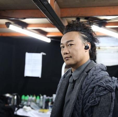 陈奕迅的偶像是他！晒同框照喊：我在梦里吗？