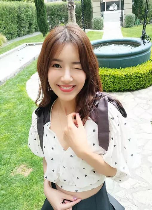 陈赫终于晒媳妇了，身材“性感”疑似二次发育！