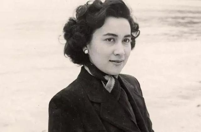 沉迷于爱情的何婉琪，因为和堂弟的荒谬情史，失去了多少财富？