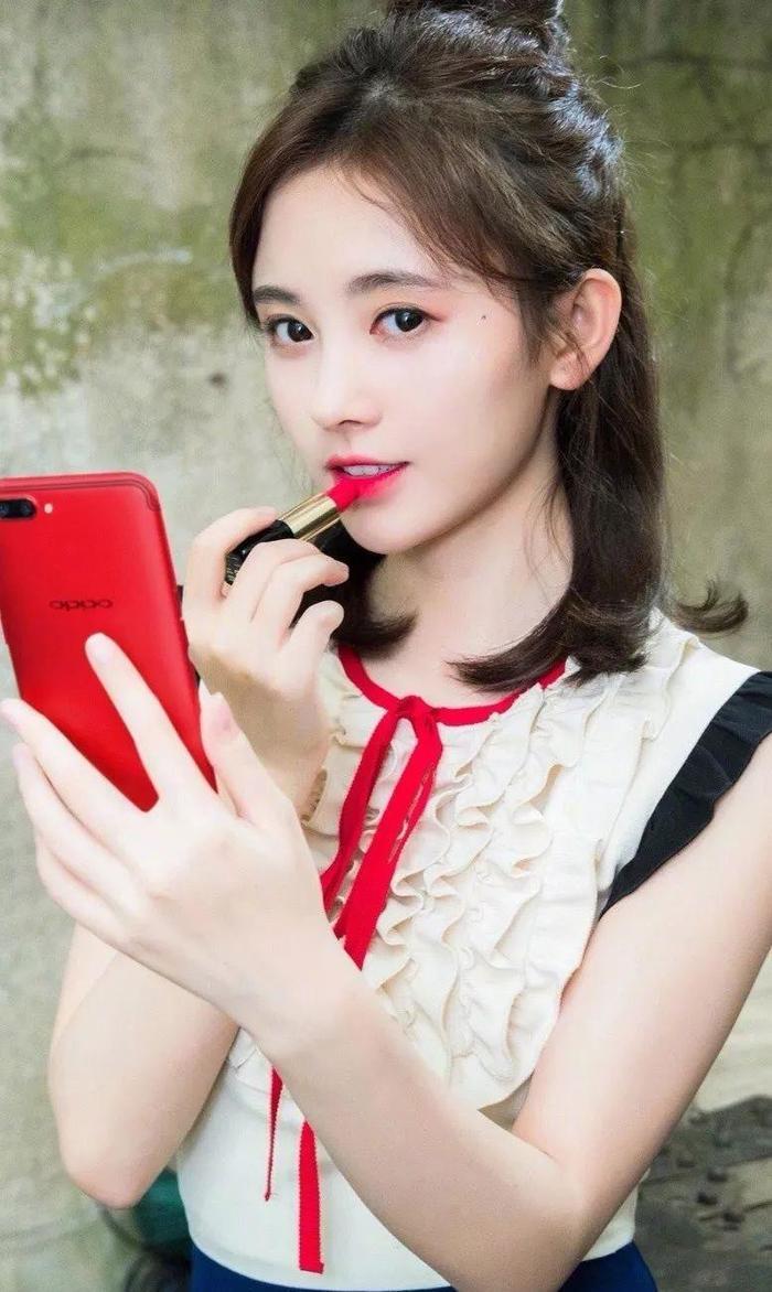 鞠婧祎美图：这4000年一见的美女，真是太精致了吧！