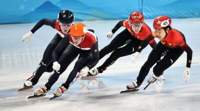 ​最后弯道创奇迹！中国女子短道速滑摘铜牌