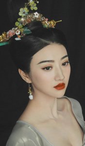​景甜在《大唐荣耀》里面的古装造型好好看……