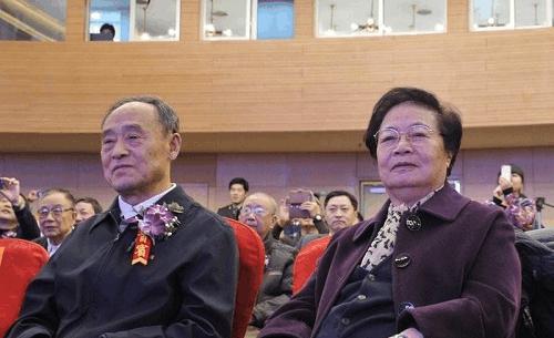 全球最高军衔家庭, 本人是元帅, 女儿是第一位女中将, 女婿是上将