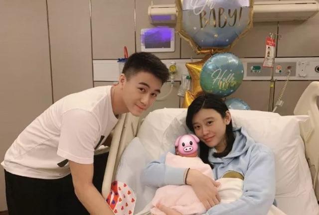 奚梦瑶生下儿子，赌王何鸿燊奖励1亿现金，人生赢家何广燊