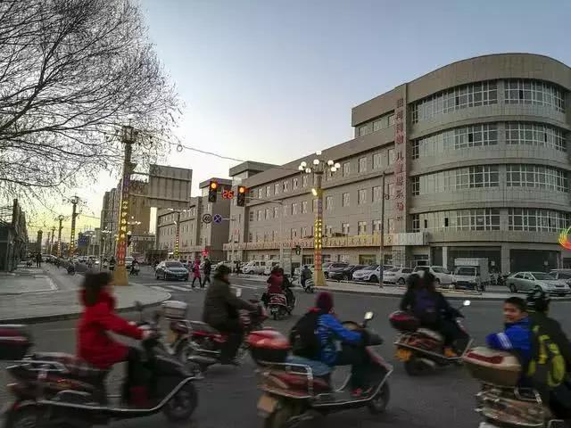 中国面积最大的六个县，排在第一位的面积相当于江苏省加上浙江省