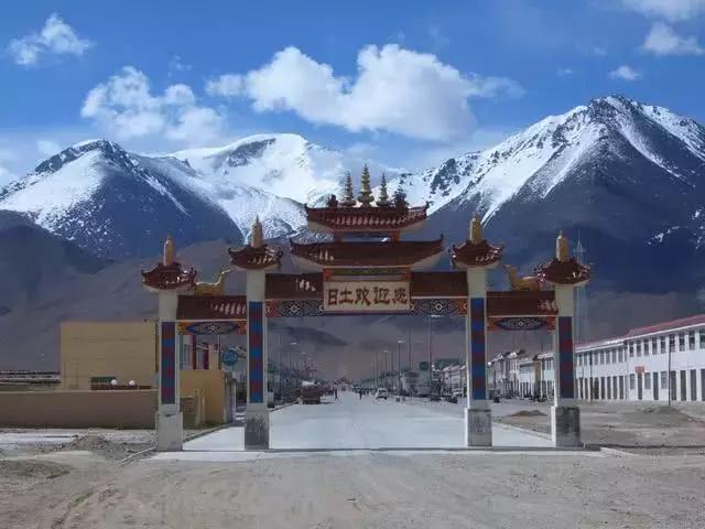 中国面积最大的六个县，排在第一位的面积相当于江苏省加上浙江省