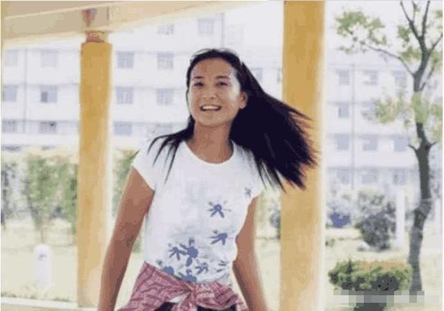 36岁贾玲暴瘦撞脸韩星“宋慧乔”, 近照流出整容了？