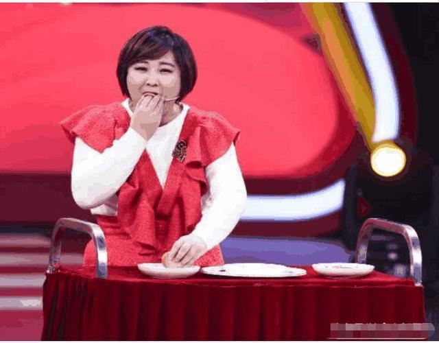 36岁贾玲暴瘦撞脸韩星“宋慧乔”, 近照流出整容了？