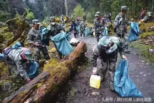 最美天路垃圾成山，怎么会变这样，是谁之过？