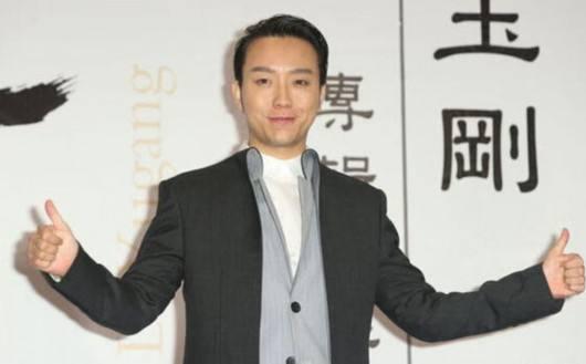 李玉刚凌晨4点传来噩耗, 真相令人揪心泪目, 网友: 天堂一路走好