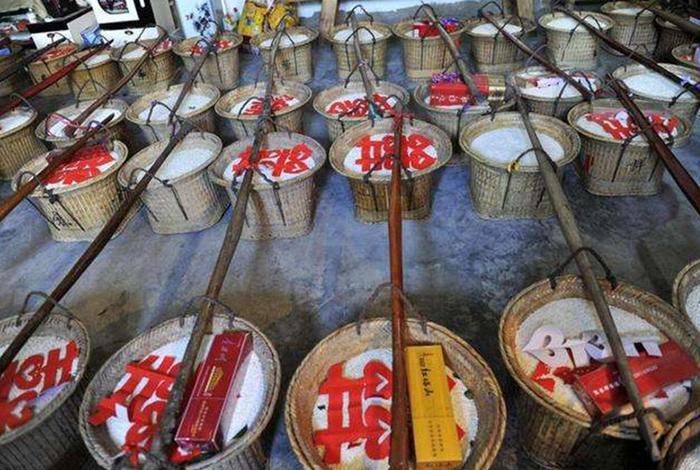 天价彩礼：三斤三两，万紫千红一片绿是多少钱？答案有人可能不信