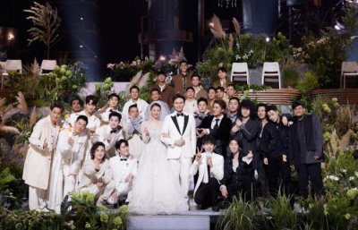 ​张智霖借节目弥补袁咏仪浪漫婚礼，竟被网友吐槽立爱妻人设