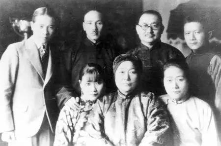 史上最全蒋介石照片，重现他充满争议、此起彼伏的一生!