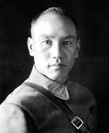 史上最全蒋介石照片，重现他充满争议、此起彼伏的一生!