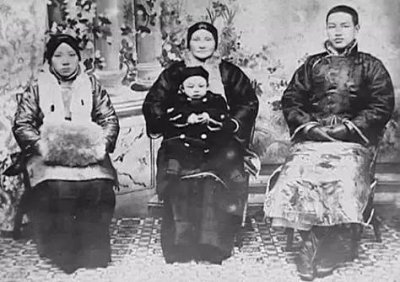 ​史上最全蒋介石照片，重现他充满争议、此起彼伏的一生!