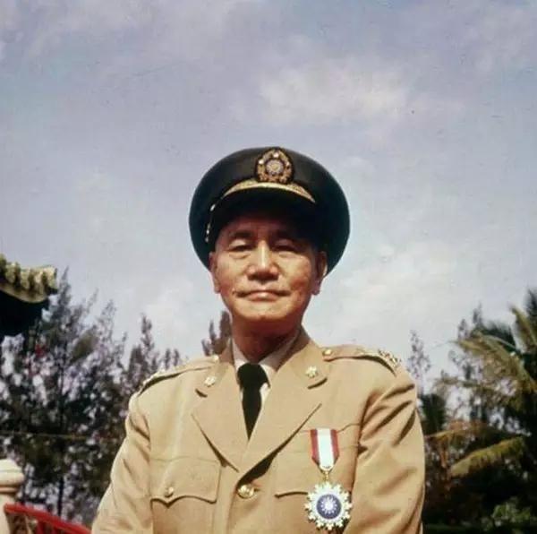 史上最全蒋介石照片，重现他充满争议、此起彼伏的一生!